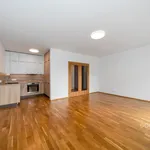 Pronajměte si 2 ložnic/e byt o rozloze 80 m² v Prague