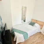 Rent 4 bedroom apartment in Seville