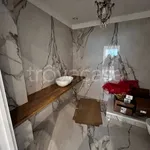 Rent 4 bedroom apartment of 90 m² in Naples