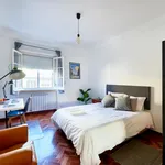 Rent 7 bedroom apartment in Lisbon