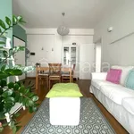 Rent 3 bedroom apartment of 85 m² in Milano