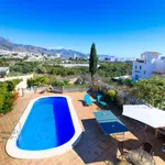 ACOGEDORA VILLA EN NERJA