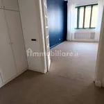 Affitto 5 camera appartamento di 113 m² in Naples