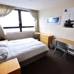 Rent 2 bedroom flat of 80 m² in Newcastle Upon Tyne