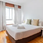 Rent 1 bedroom apartment of 47 m² in Porto