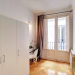 Rent a room of 155 m² in madrid