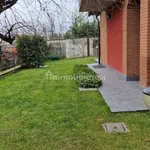 Rent 4 bedroom house of 250 m² in Carugate