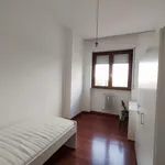 Rent 5 bedroom apartment in Milan