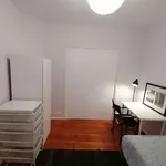 Rent a room in lisbon