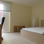 Rent 2 bedroom flat in South East England