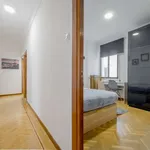 Rent a room of 110 m² in madrid