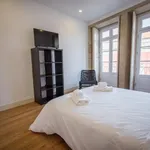 Rent 1 bedroom apartment in Porto