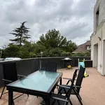 Appartement de 102 m² avec 4 chambre(s) en location à Charly