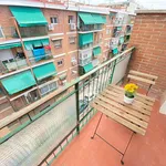 Rent a room of 90 m² in Madrid