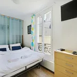 Rent 1 bedroom apartment of 18 m² in Paris