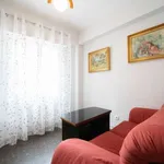 Rent a room of 86 m² in Madrid