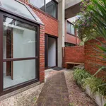 Rent 1 bedroom apartment in North Melbourne