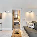 Rent 1 bedroom apartment of 398 m² in Oxford