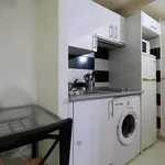 Rent 1 bedroom apartment of 28 m² in Madrid