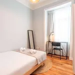 Rent a room in lisbon