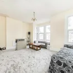 Rent 2 bedroom flat in London