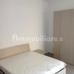 Affitto 3 camera appartamento di 120 m² in Piacenza