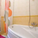 Rent 2 bedroom apartment of 45 m² in Barcelona