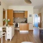 Rent 4 bedroom apartment of 80 m² in Lisboa