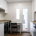 Rent a room of 90 m² in madrid