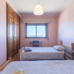 Rent 5 bedroom house in Porto