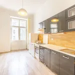 Pronajměte si 3 ložnic/e byt o rozloze 92 m² v Prague