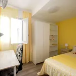 Rent a room of 110 m² in valencia