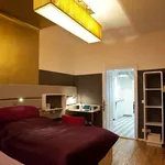 Rent 1 bedroom apartment of 344 m² in vienna