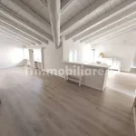 Affitto 5 camera appartamento di 177 m² in Vicenza