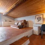 Rent 2 bedroom apartment of 96 m² in Florence