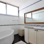 Rent 3 bedroom apartment of 200 m² in Funchal