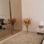 Rent 2 bedroom apartment of 1076 m² in vienna