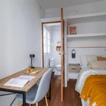 Rent 5 bedroom apartment in Barcelona