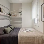 Rent 4 bedroom apartment of 74 m² in Barcelona