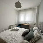 Rent 4 bedroom apartment of 75 m² in Madrid