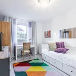 Miete 6 Schlafzimmer wohnung von 120 m² in Berlin