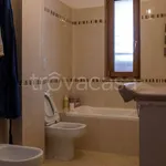 Rent 5 bedroom apartment of 90 m² in Lizzanello