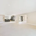 Rent 5 bedroom house of 411 m² in Kingston Upon Thames