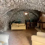 Villa indipendente PLURILOCALE in affitto a	Leonessa (Ri)