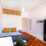 Rent 6 bedroom apartment in Porto