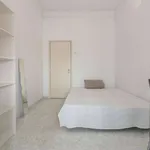 Rent a room in lisbon