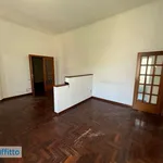 Affitto 6 camera appartamento di 180 m² in Naples