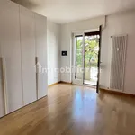 Rent 3 bedroom apartment of 90 m² in Milan