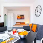 Rent 1 bedroom apartment of 50 m² in Milan