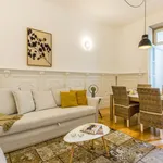 Rent 1 bedroom apartment of 50 m² in Porto